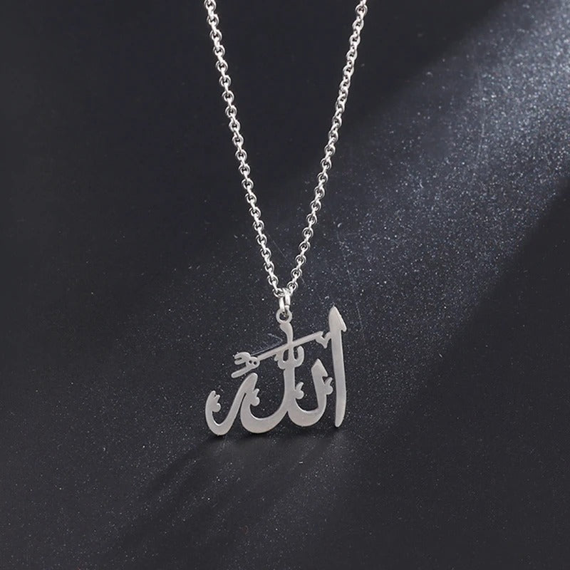 Islamic necklace 'Allah'